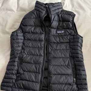 Patagonia Women's down  Vest- size small